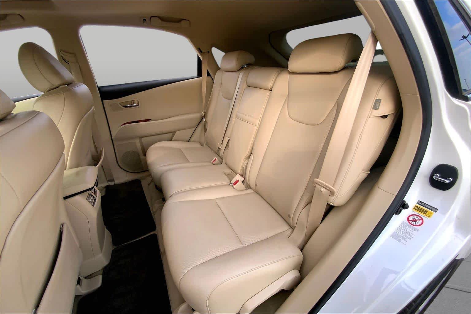 Used 2010 Starfire Pearl Lexus  image 19