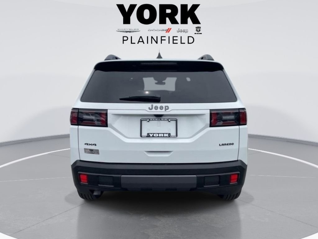 New 2026 Bright White Clear-Coat Exterior Paint Jeep Laredo image 4