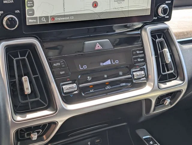 Used 2023 Green Kia X-Line S image 19