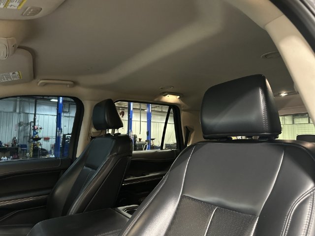 Used 2022 Dark Matter Metallic Ford XLT image 20