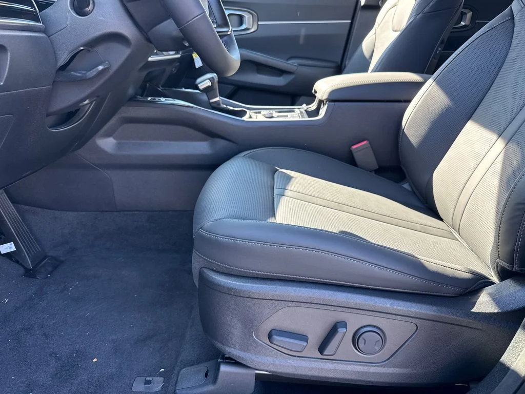 2026 Kia Sorento EX - Photo 10