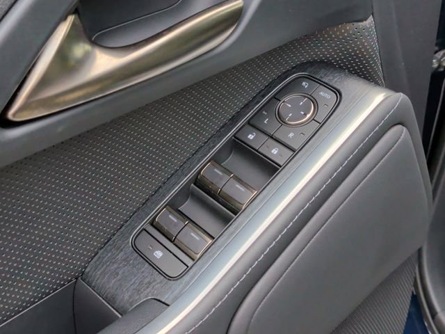 2025 Lexus GX Premium+ - Photo 14