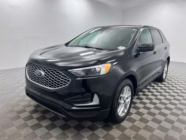 Used 2024 Black Ford SEL image 2