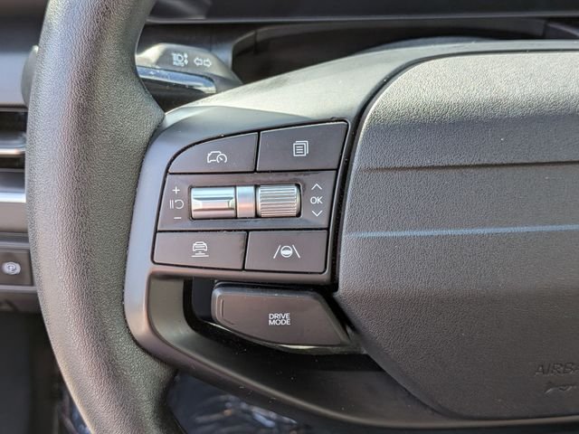 Certified Used 2025 White Kia LXS image 18