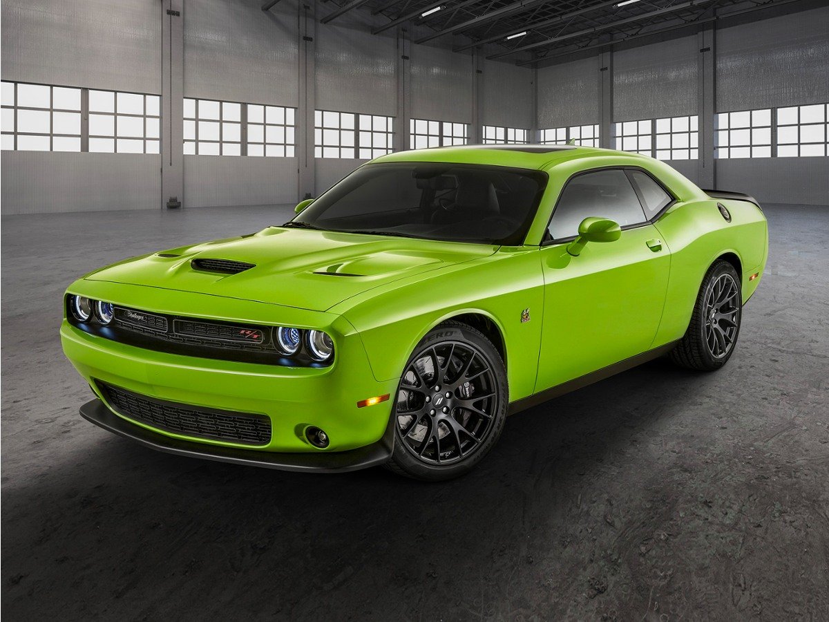 Used 2019 White Dodge R/T image 1