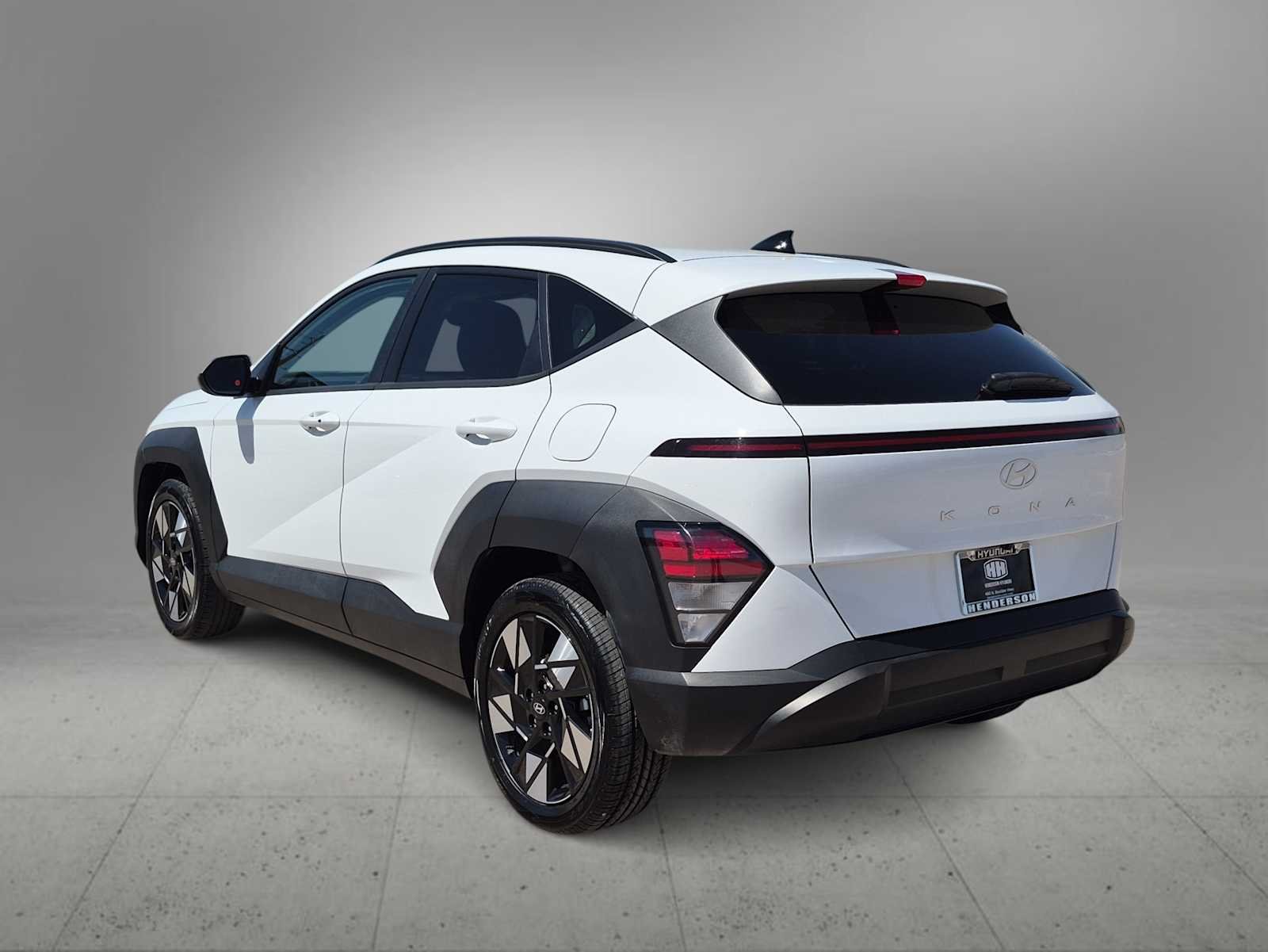 Certified Used 2024 Atlas White Hyundai SEL image 6