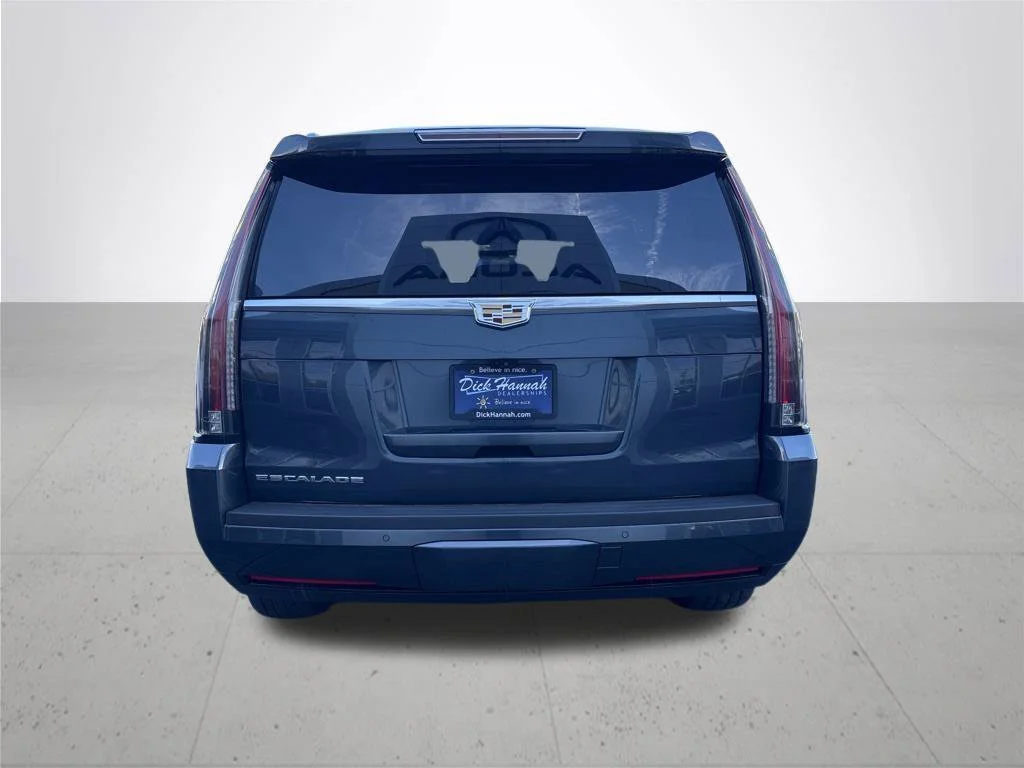 Used 2019 Gray Cadillac Premium Luxury image 8