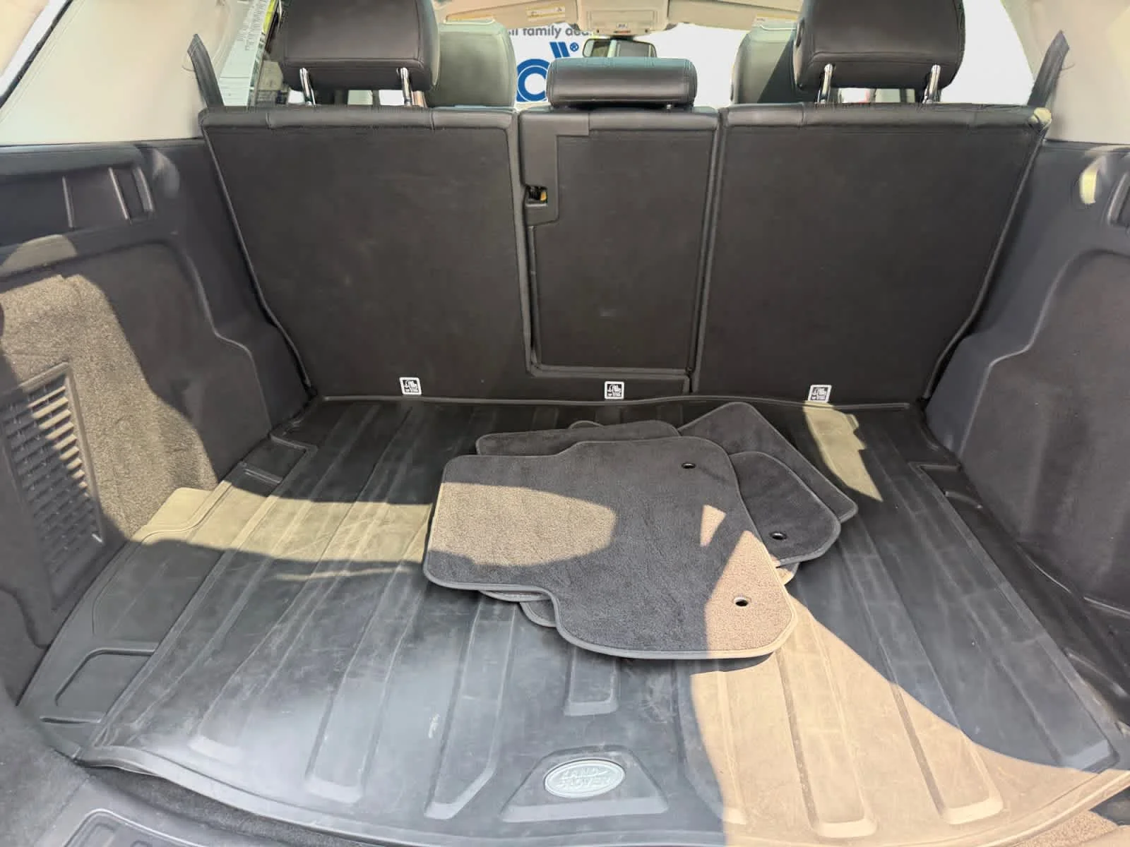 Used 2018 Corris Grey Metallic Land Rover HSE image 22