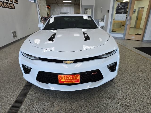 Used 2018 Chevrolet Camaro 1SS with VIN 1G1FE1R75J0112434 for sale in Detroit Lakes, Minnesota