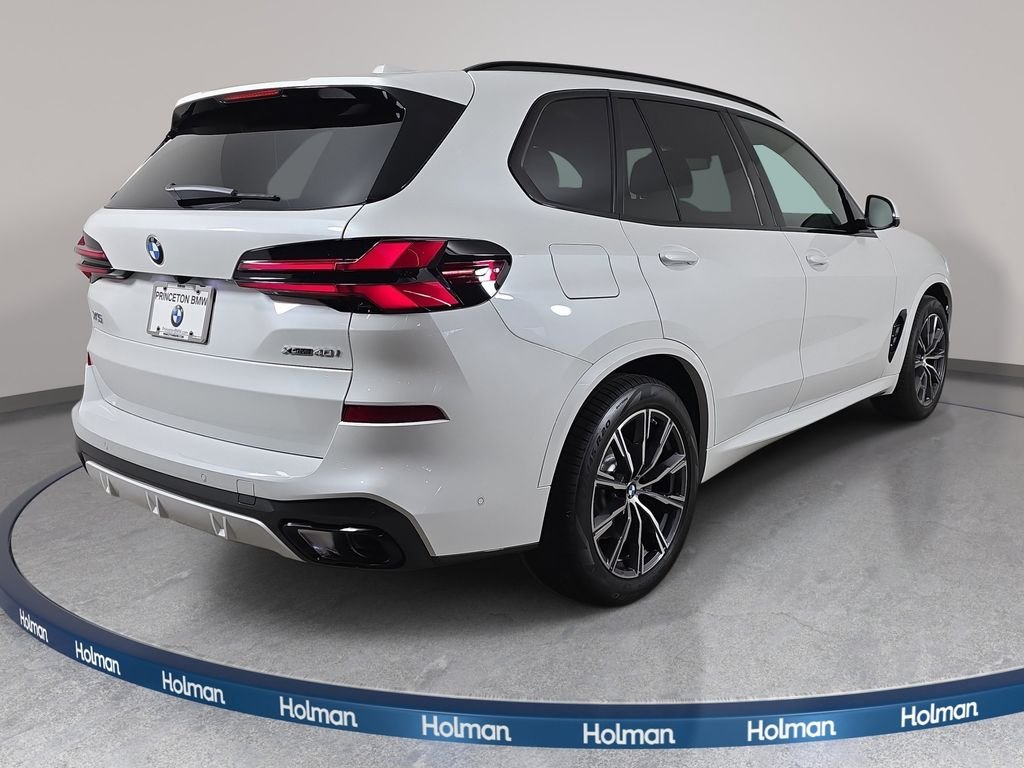 New 2026 Mineral White Metallic BMW xDrive40i image 5