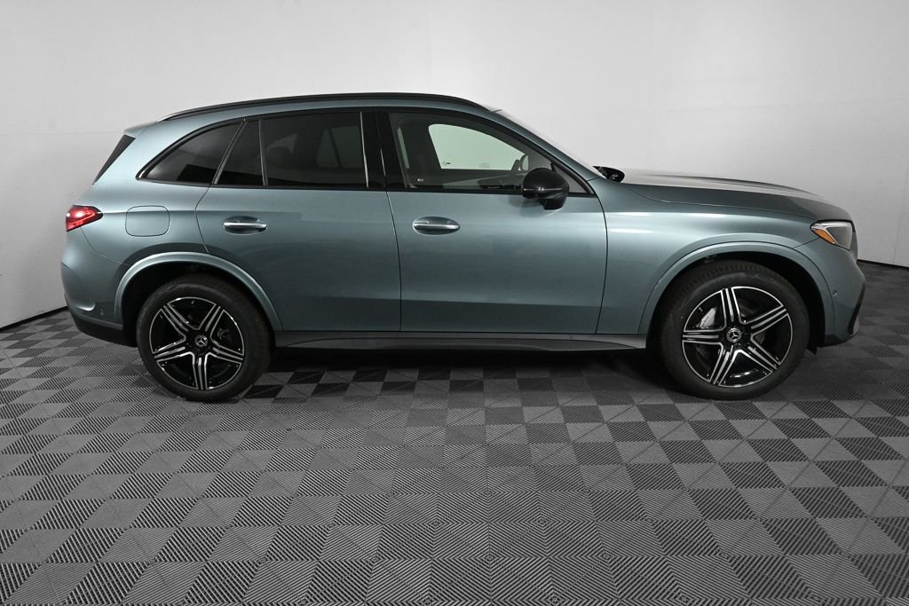 New 2026 Verde Silver Metallic Mercedes-Benz GLC 300 image 25