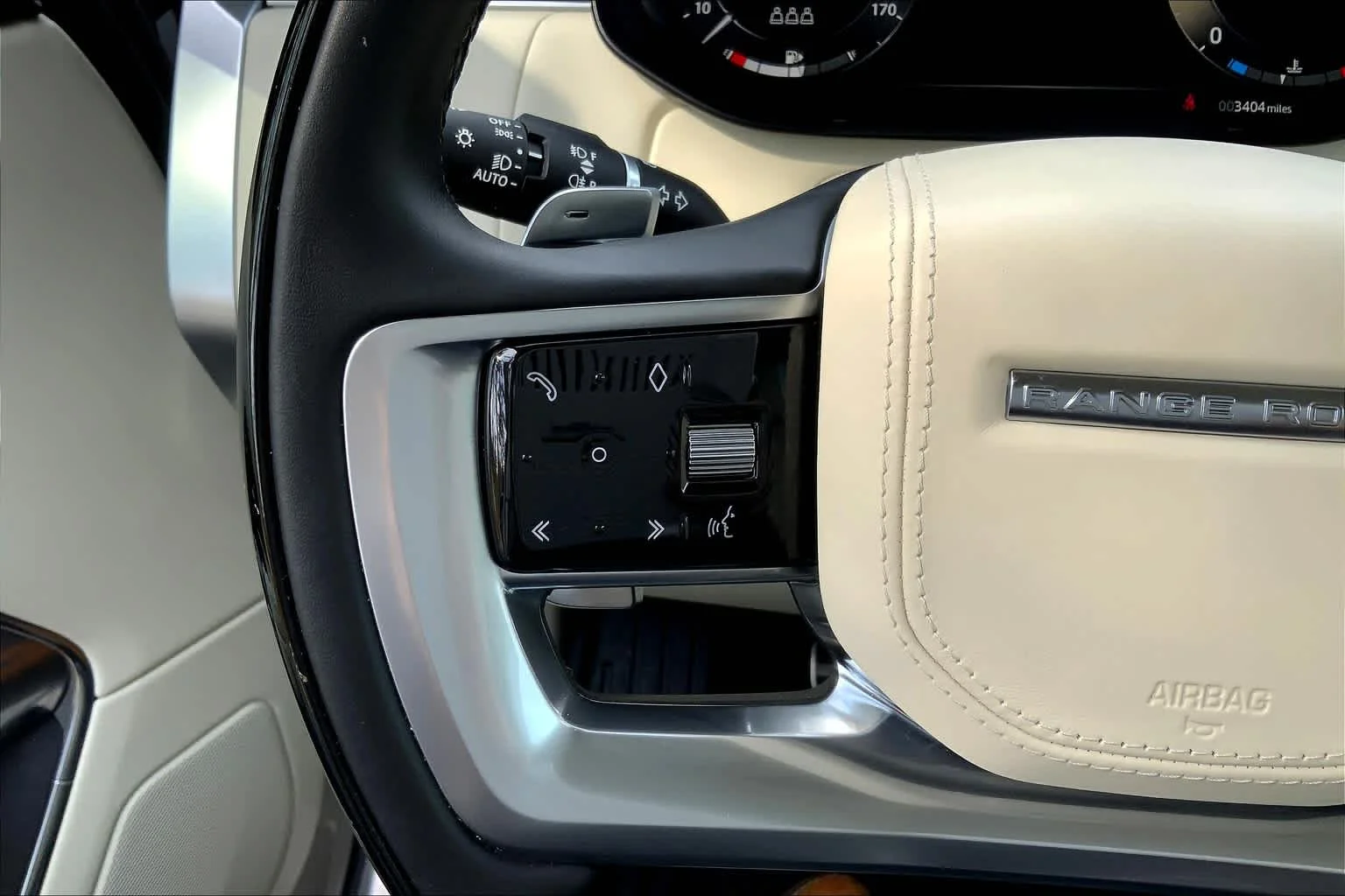 2023 Land Rover Range Rover SE - Photo 22