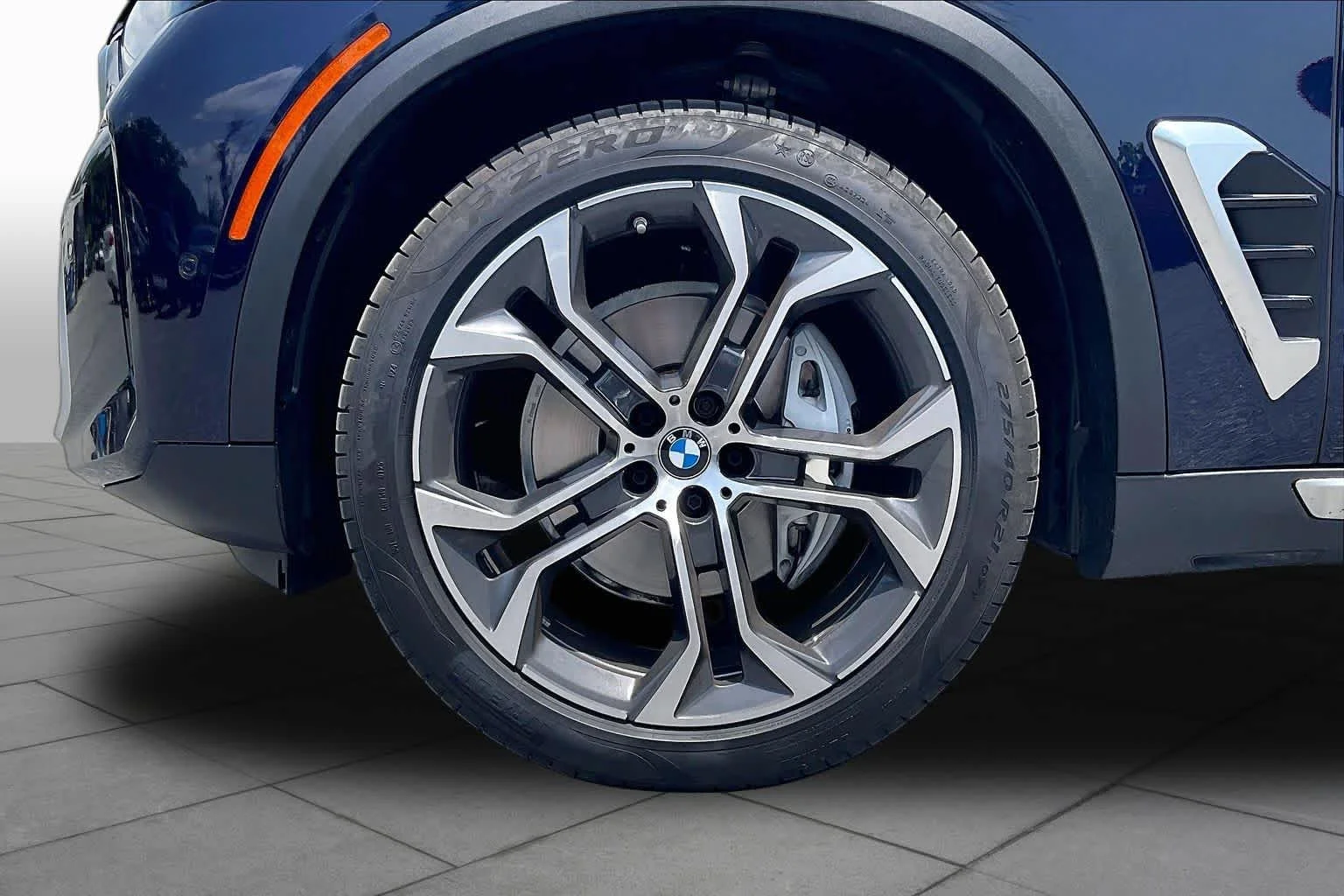 Used 2026 Tanzanite Blue II Metallic BMW xDrive40i image 10