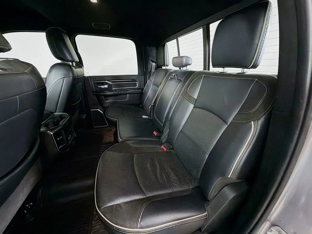 Used 2022  Ram Laramie image 19
