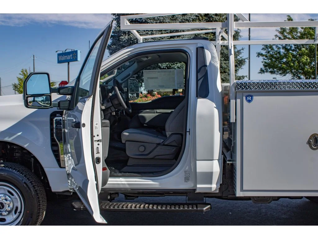 New 2026 OXFORD WHITE Ford XL image 17