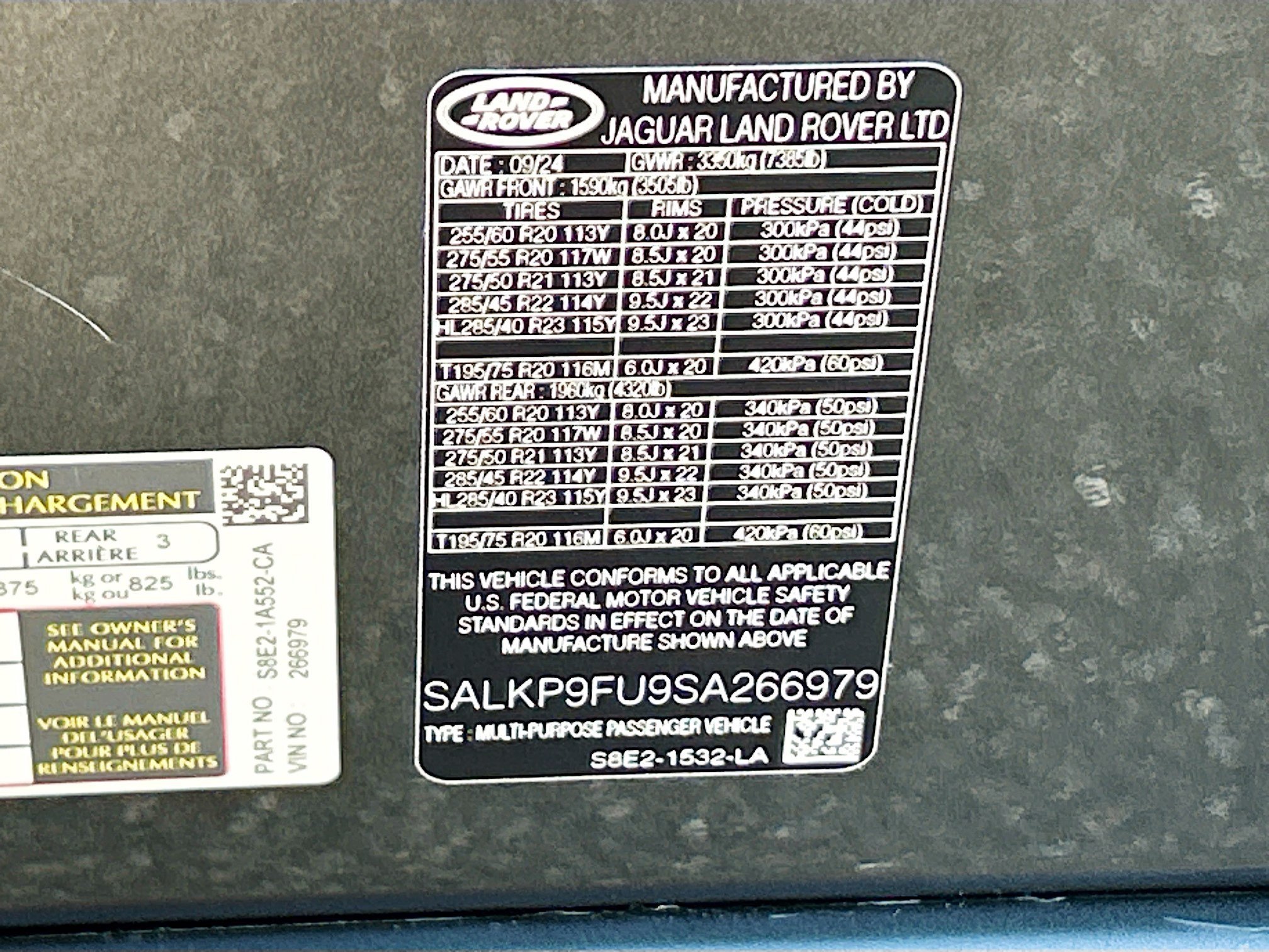 Used 2025 Gray Land Rover SE image 41