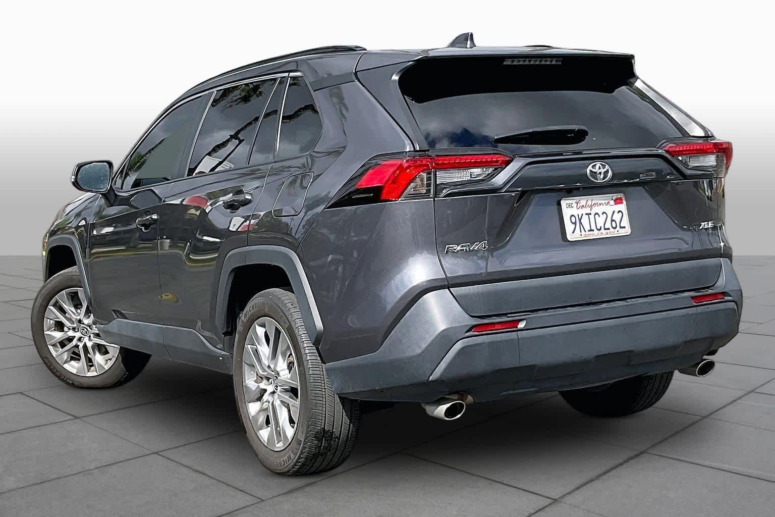 Used 2024 Magnetic Gray Metallic Toyota XLE Premium image 11