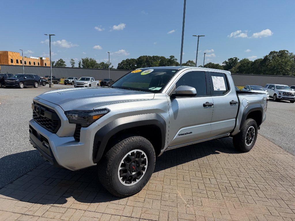 Used 2024 Silver Toyota SR5 image 3