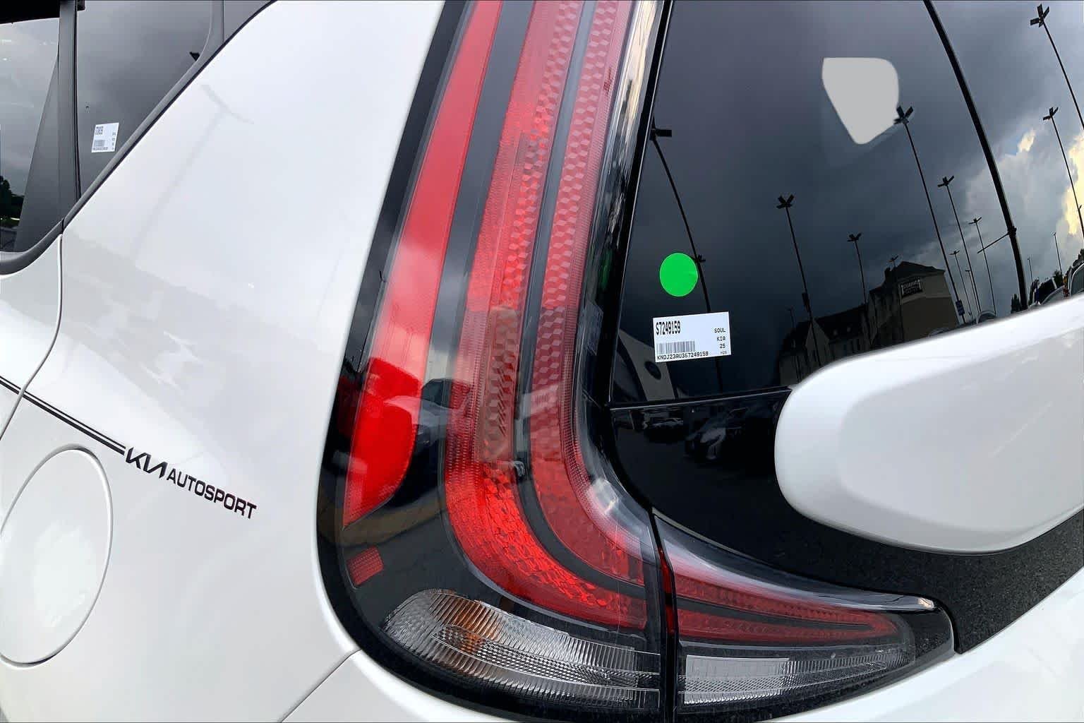 Used 2025 Snow White Pearl Kia LX image 26