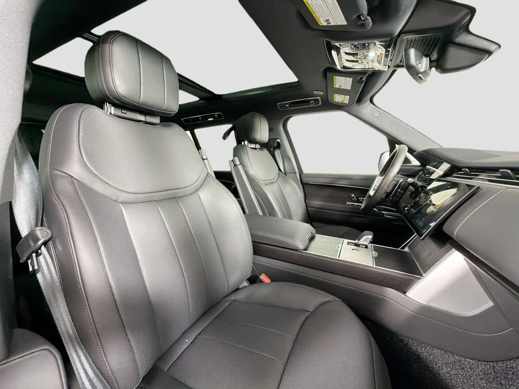 New 2026 Carpathian Grey Land Rover SE LWB 7-Seats / V8 image 30