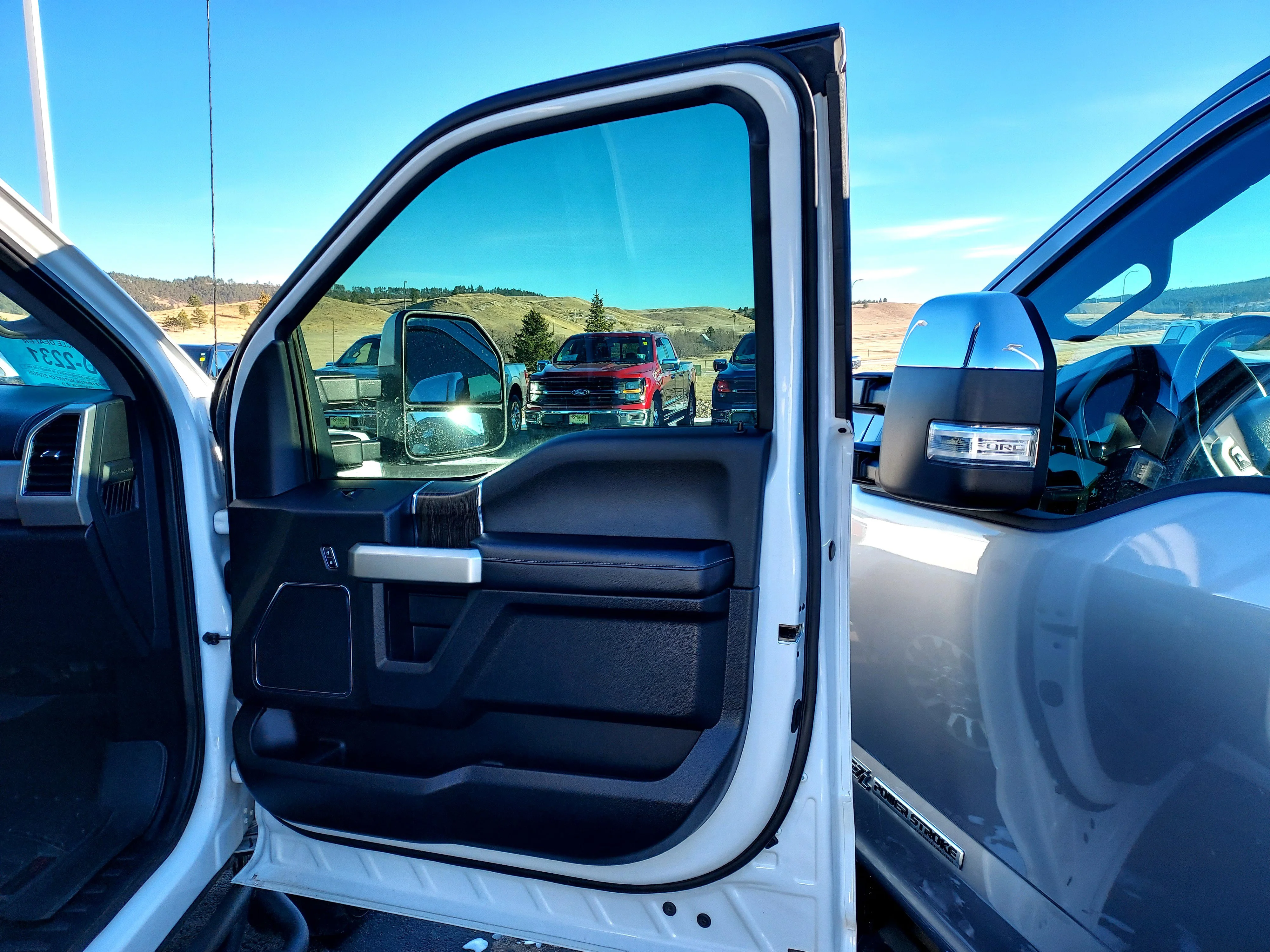 Used 2020 White Ford LARIAT image 24