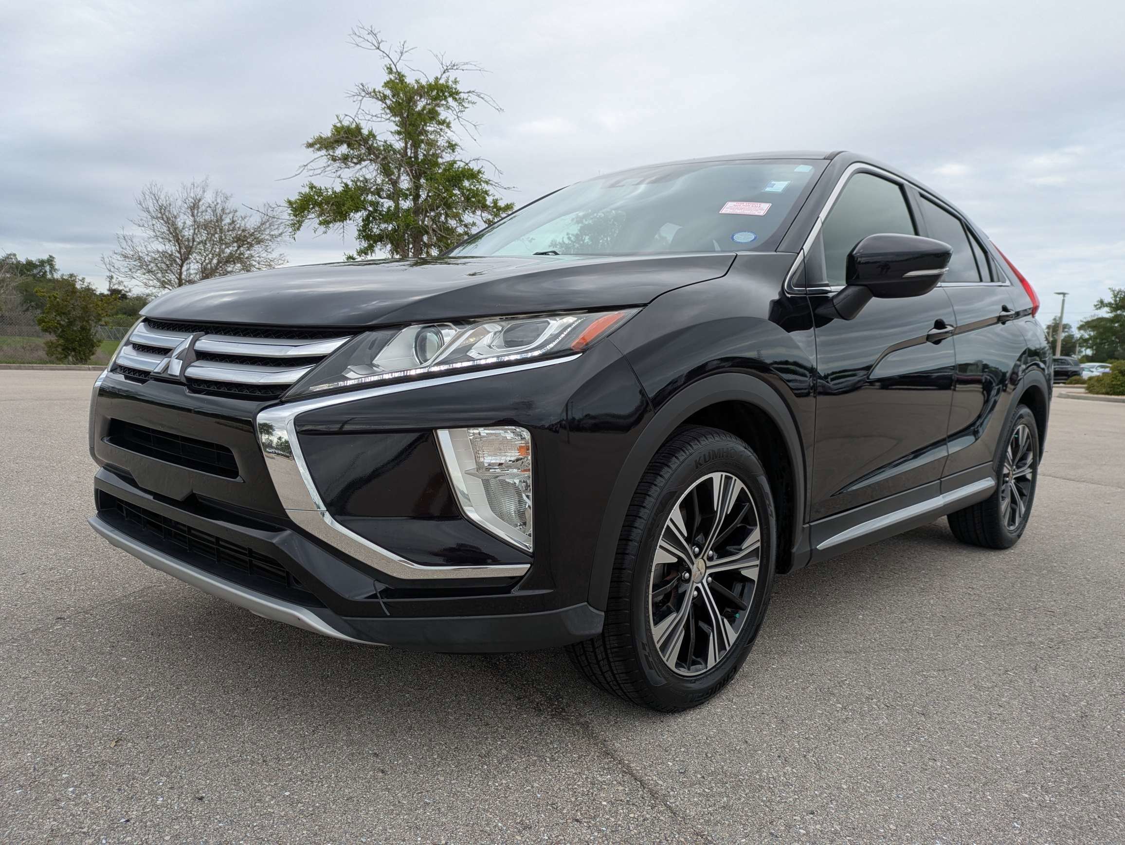 Used 2020 Tarmac Black Metallic Mitsubishi SE image 9