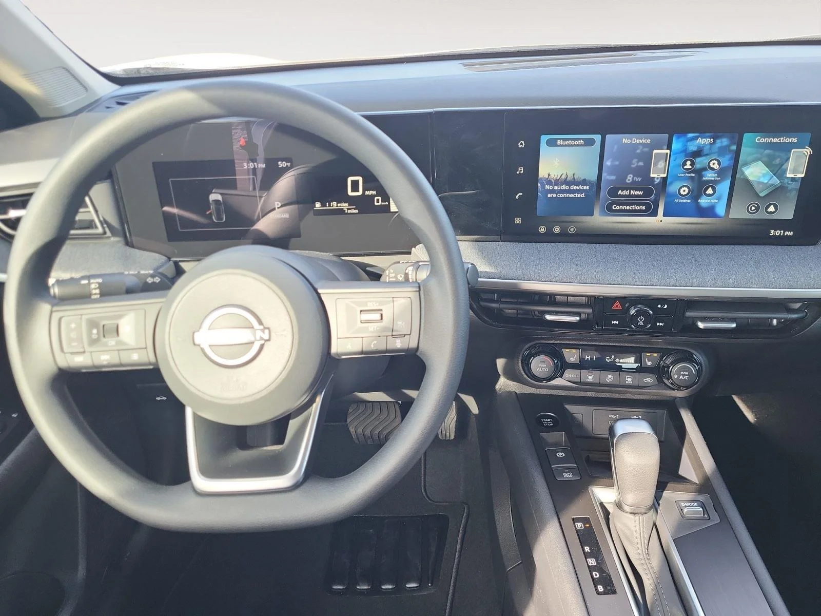 New 2026 Aspen White Tricoat/Super Black Nissan SV image 13