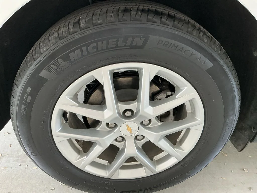 Used 2024 Summit White Chevrolet LS image 5
