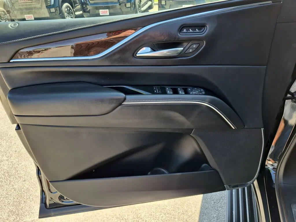 Used 2022 BLACK RAVEN Cadillac Premium Luxury Platinum image 21