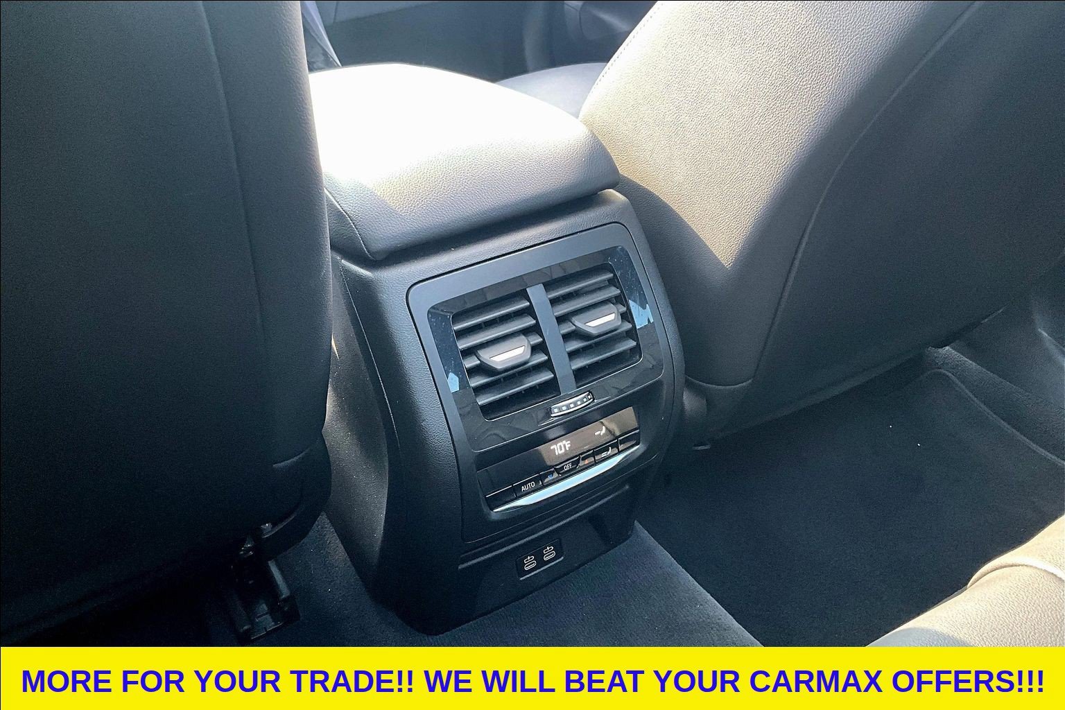 Used 2024 White BMW xDrive30i image 9