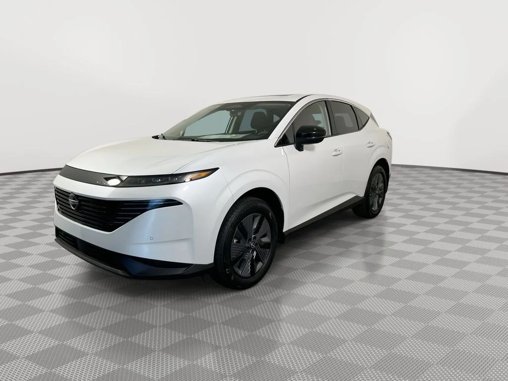New 2026 White Nissan SL image 4