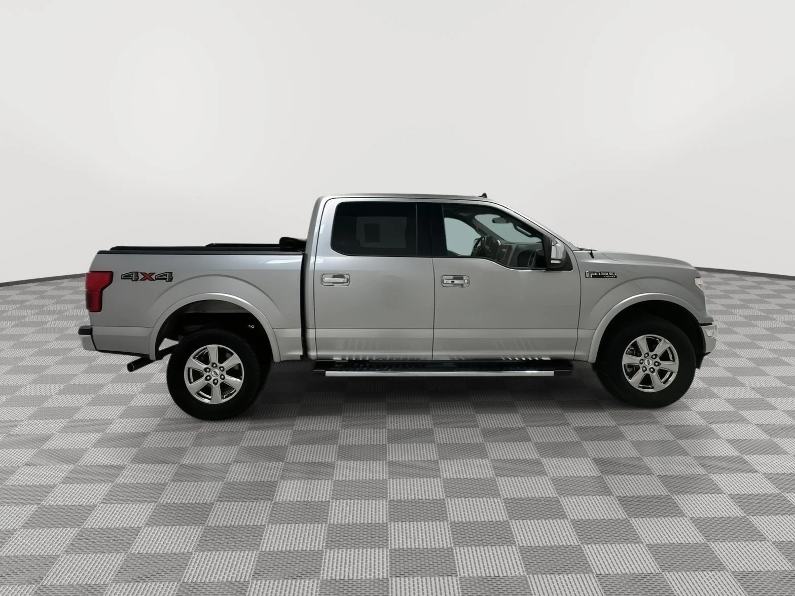 Used 2020 Iconic Silver Metallic Ford XL image 6