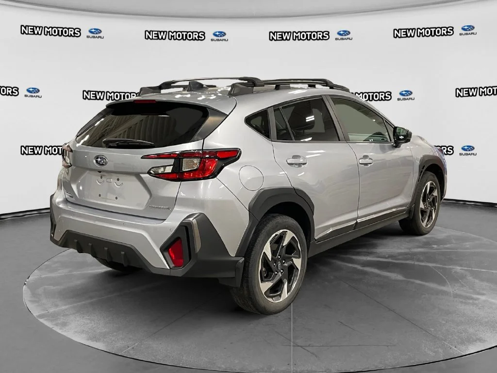 Used 2024 Ice Silver Metallic Subaru Limited image 5