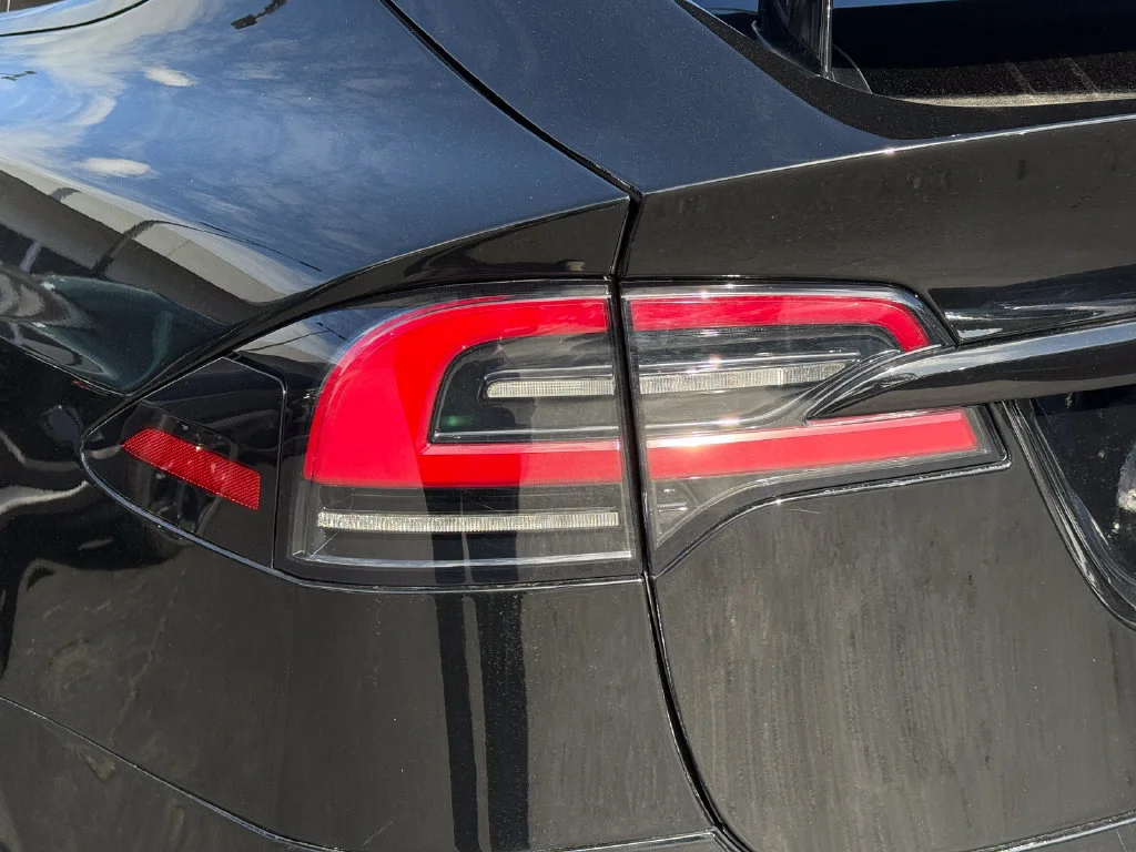 Used 2024  Tesla NA image 11