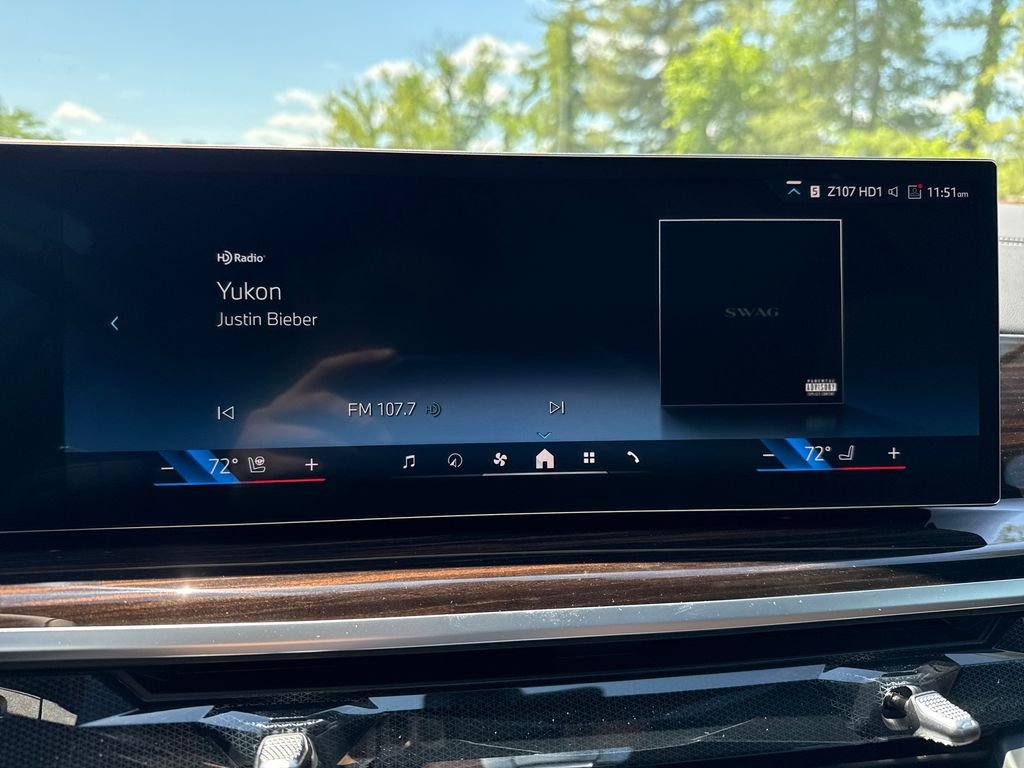 New 2026 White BMW xDrive40i image 15