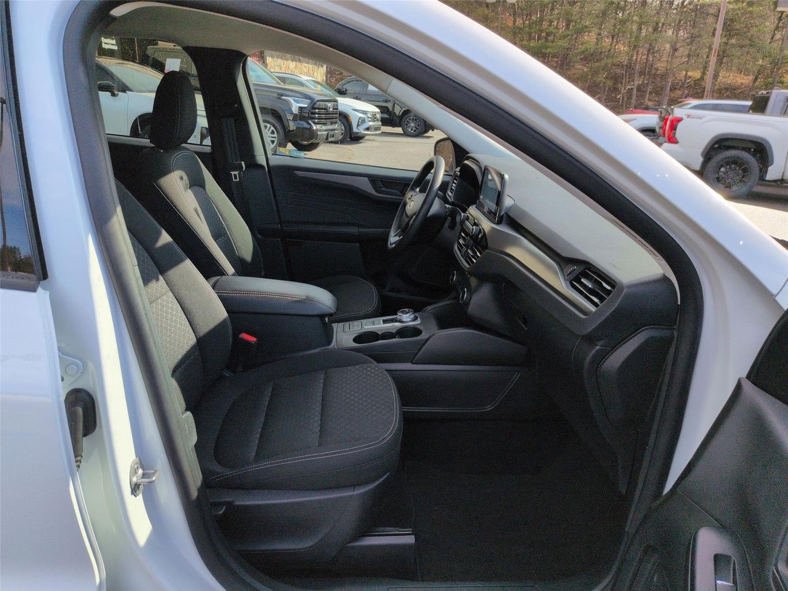 Used 2025 Oxford White Ford Active image 27