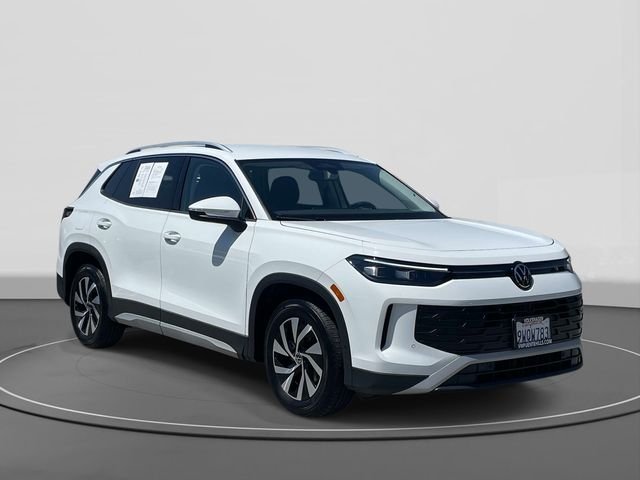 2026 Volkswagen Tiguan 2.0T S's photo