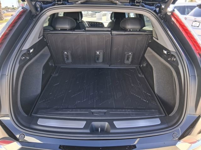 2026 Cadillac OPTIQ Luxury - Photo 6