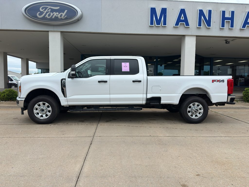 Used 2024 Oxford White Ford XLT image 4