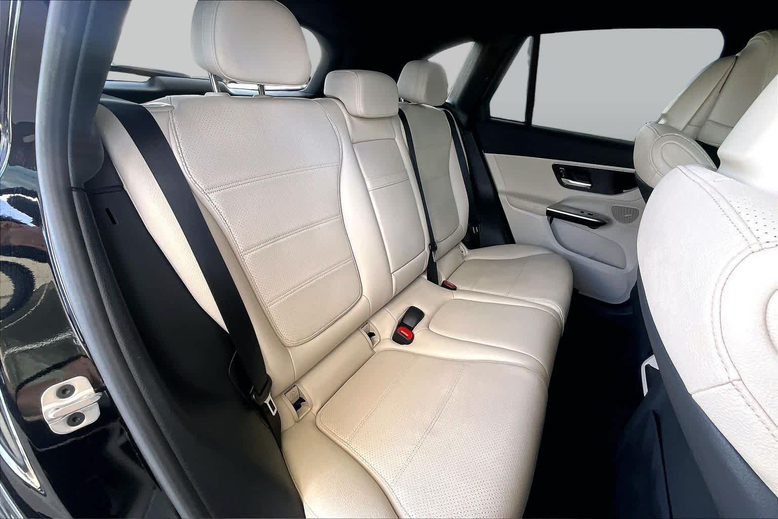 Used 2024 Black Mercedes-Benz GLC 300 image 18