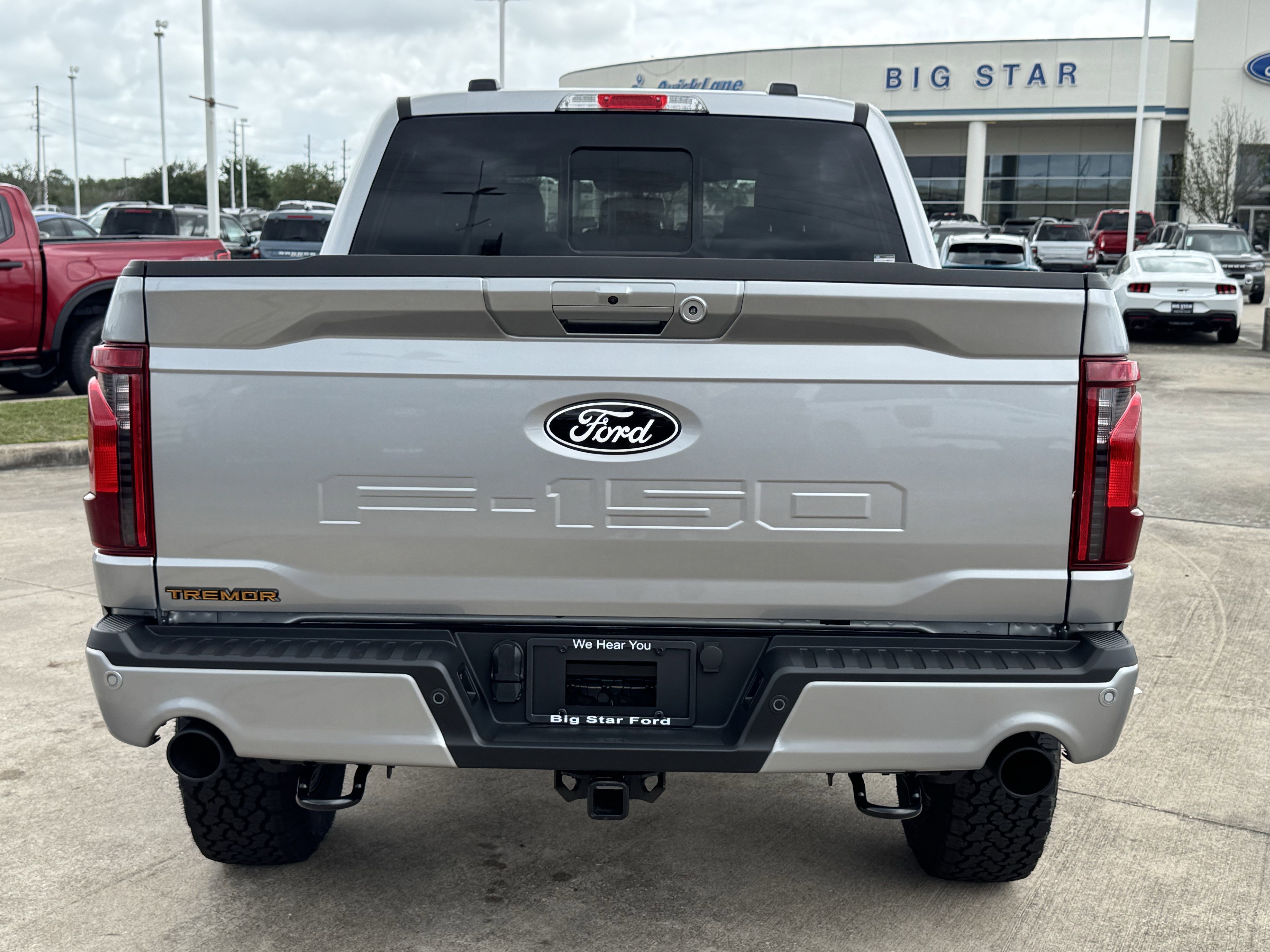 New 2026 Iconic Silver Metallic Ford Tremor image 8