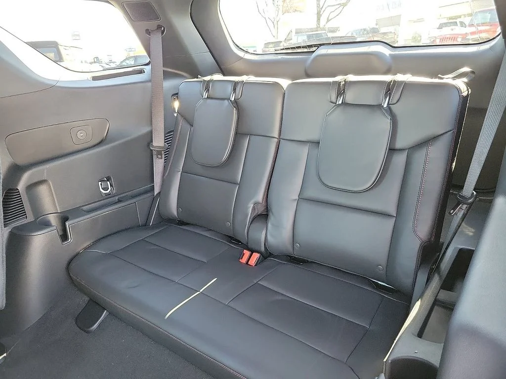New 2026 Star White Metallic Tri-Coat Ford ST image 9