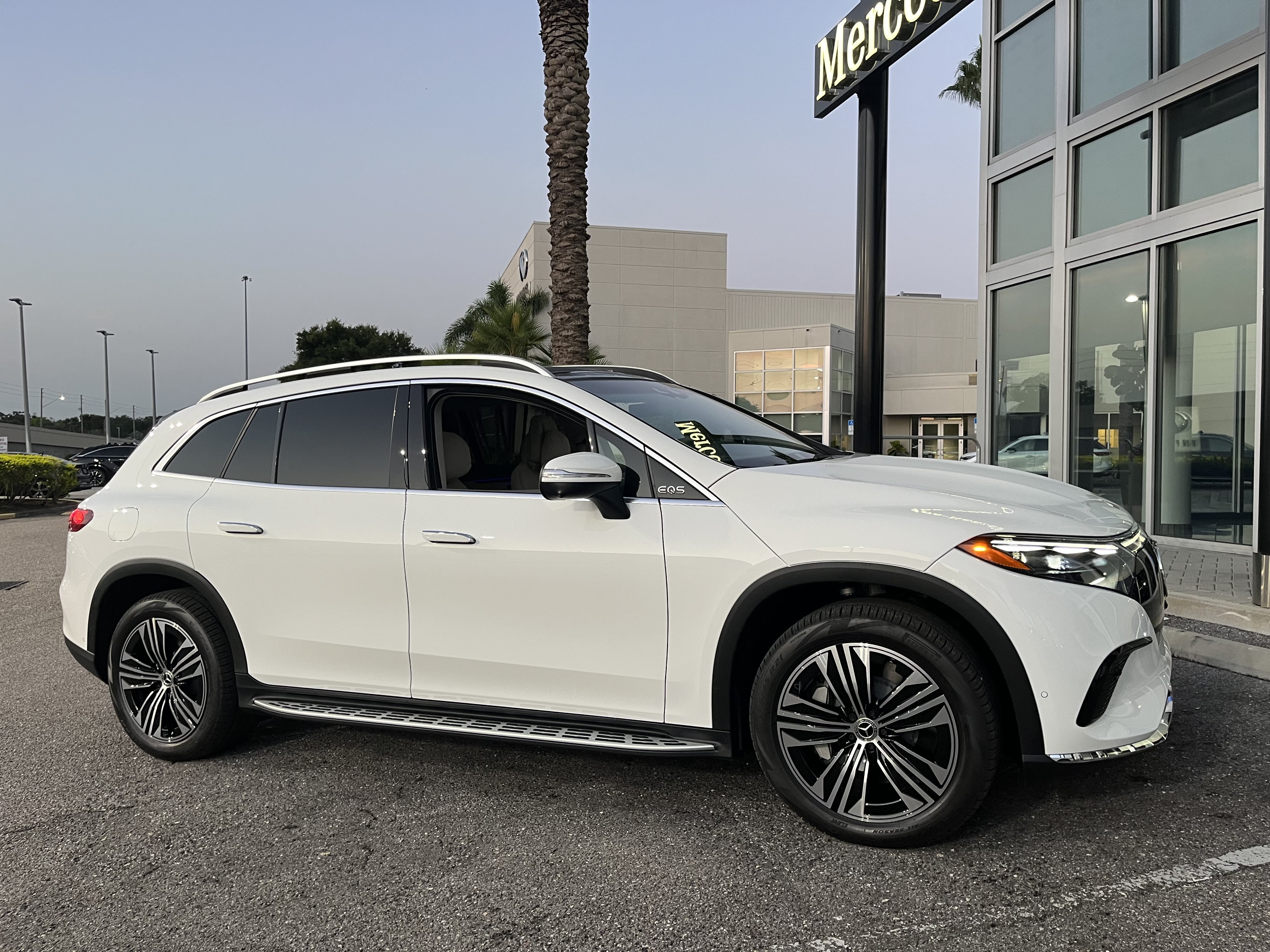 New 2026 POLAR WHITE Mercedes-Benz EQS 400 image 7