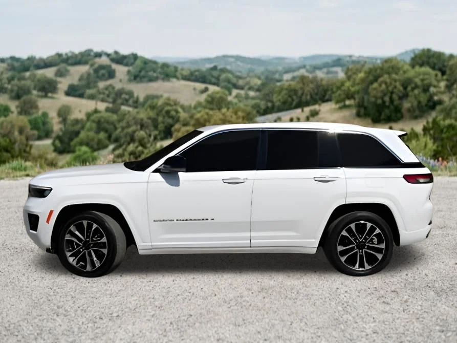 Used 2024 White Jeep Overland image 2