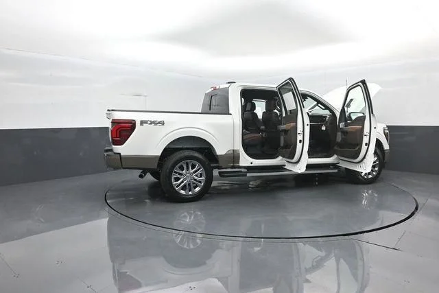 New 2026 Star White Metallic Tri-Coat Ford King Ranch® image 33