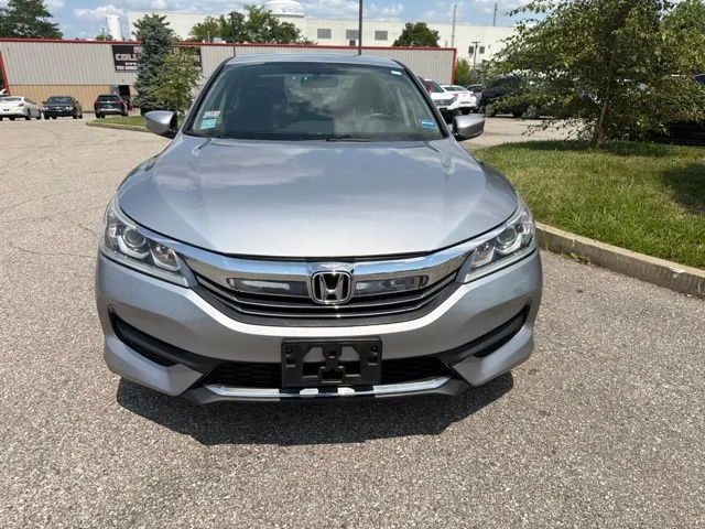 Used 2017 Silver Honda LX image 2
