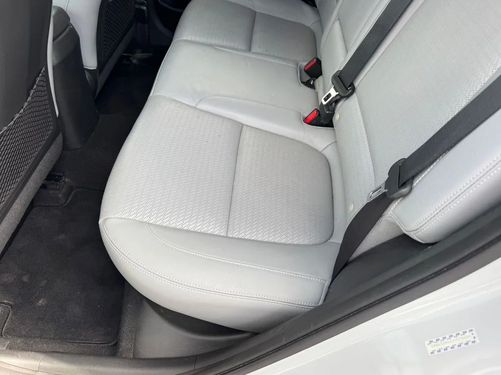 Used 2018 White Hyundai Limited image 9
