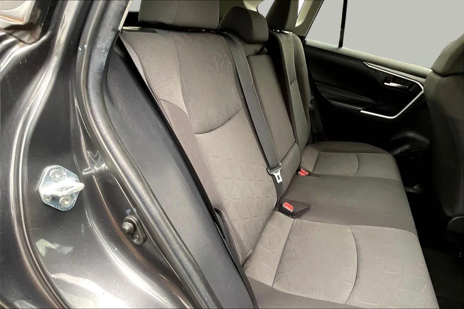 Used 2021 Magnetic Gray Metallic Toyota XLE image 19
