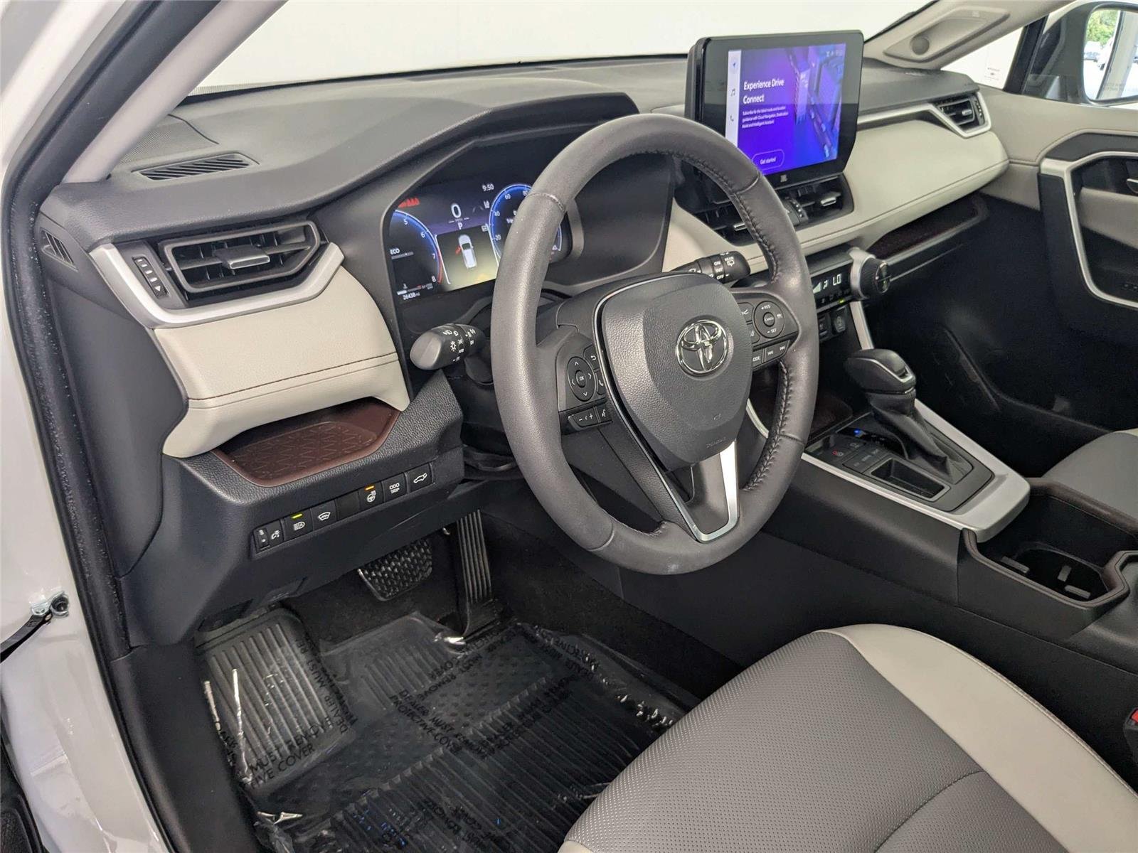 Certified Used 2024 Wind Chill Pearl Toyota Limited image 14
