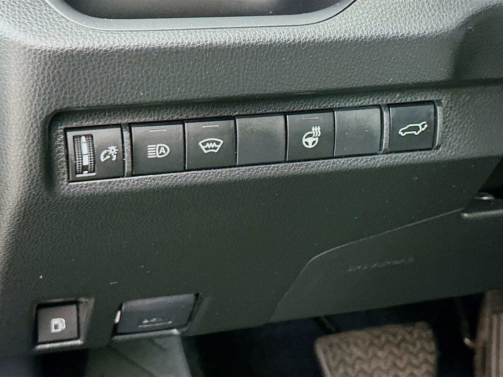 Used 2025 Midnight Black Metallic Toyota XLE image 10